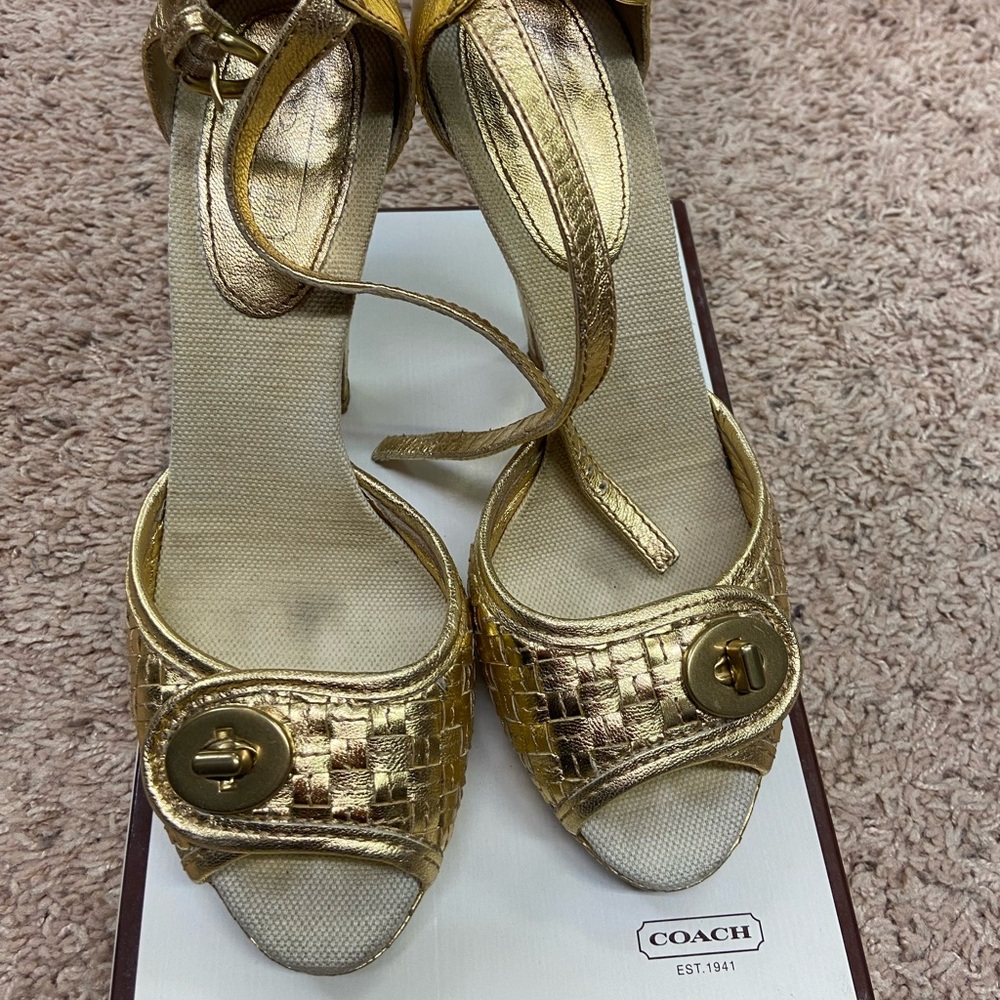 Coach Women's Gold Dianah Matallic Woven Heels. Size 8.